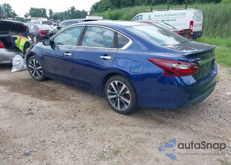 2017 Nissan Altima 2.5 Sr из США, поврежденный, VIN 1N4AL3AP2HC159093